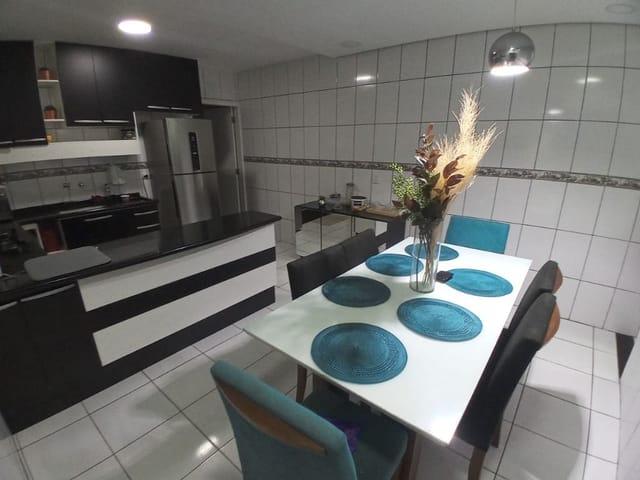 Sobrado com 210m² 5 quartos e 3 banheiros, à venda, no bairro Novo Osasco em Osasco