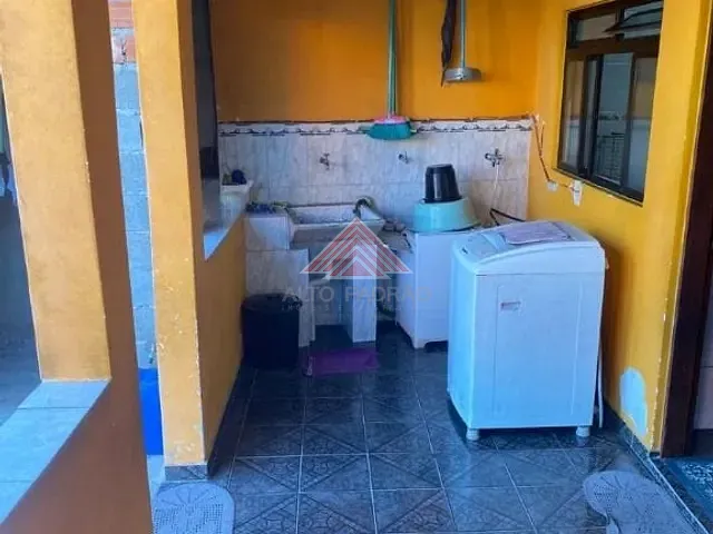 Sobrado com 313m² 3 quartos e 2 banheiros, à venda, no bairro Parque Aliança em Ribeirão Pires