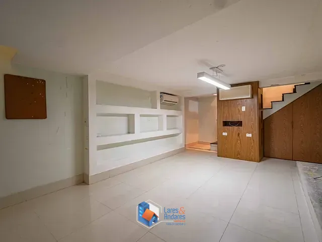 Sobrado com 128m² 3 quartos e 5 banheiros, à venda, no bairro Vila Paulicéia em São Paulo