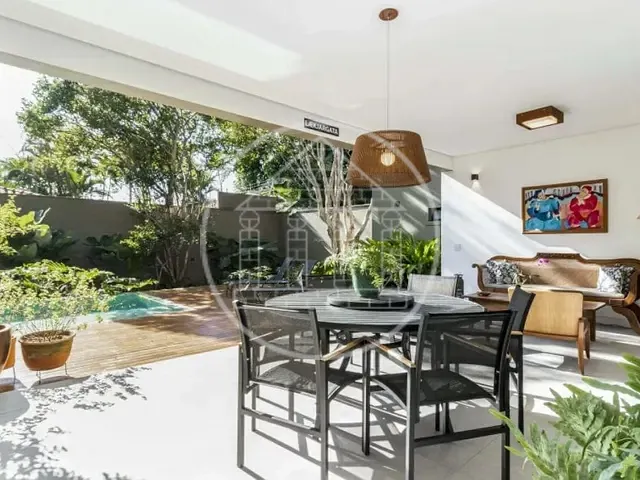 Sobrado com 300m² 3 quartos e 4 banheiros, à venda, no bairro Jardim Petrópolis em São Paulo