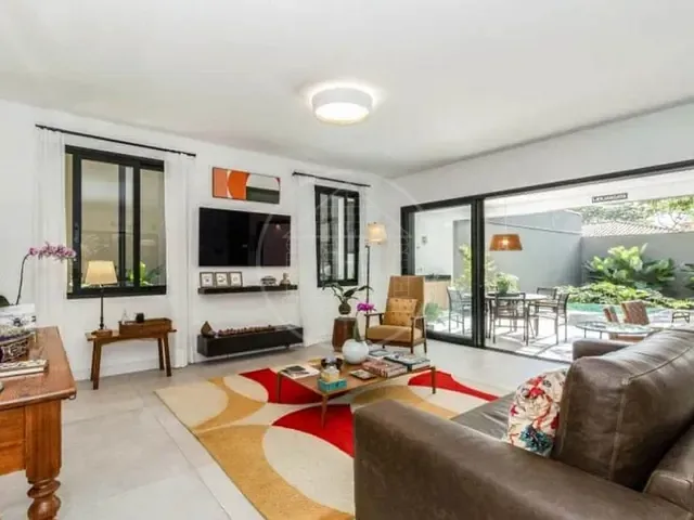 Sobrado com 300m² 3 quartos e 4 banheiros, à venda, no bairro Jardim Petrópolis em São Paulo