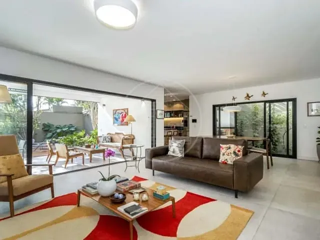 Sobrado com 300m² 3 quartos e 4 banheiros, à venda, no bairro Jardim Petrópolis em São Paulo