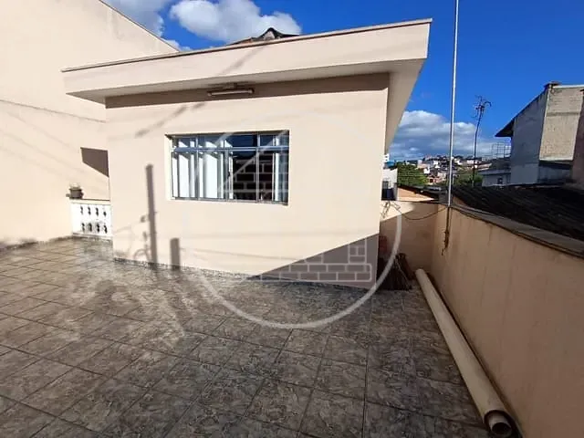 Sobrado com 160m² 2 quartos e 2 banheiros, à venda ou para alugar, no bairro Parque Brasil em São Paulo