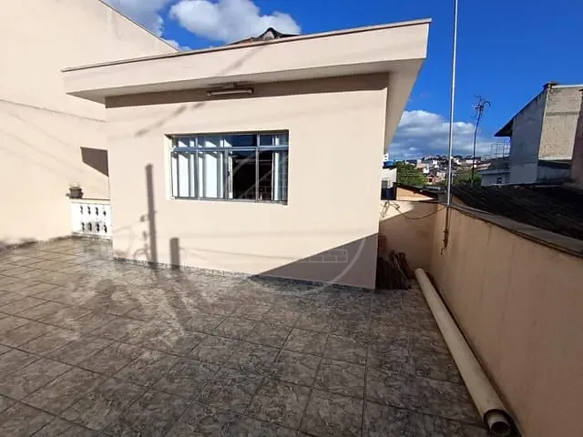 Sobrado com 160m² 2 quartos e 2 banheiros, à venda ou para alugar, no bairro Parque Brasil em São Paulo