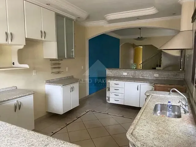 Sobrado com 150m² 3 quartos e 4 banheiros, à venda, no bairro Jardim São Gabriel em Mauá
