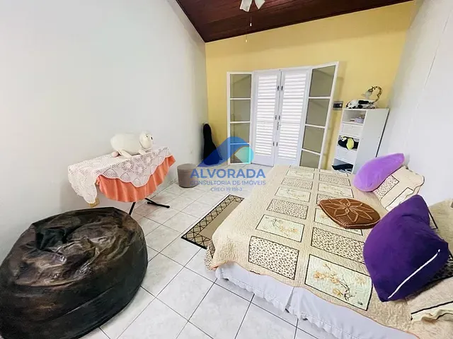 Sobrado com 250m² 3 quartos e 4 banheiros, à venda, no bairro Jardim das Indústrias em São José dos Campos