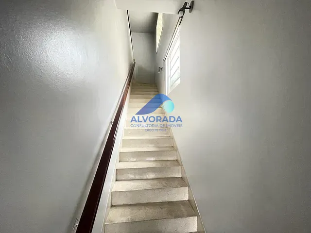 Sobrado com 250m² 3 quartos e 4 banheiros, à venda, no bairro Jardim das Indústrias em São José dos Campos