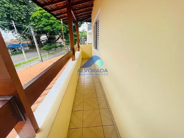 Sobrado com 250m² 3 quartos e 4 banheiros, à venda, no bairro Jardim das Indústrias em São José dos Campos