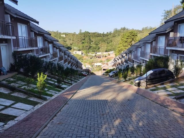 Sobrado com 100m² 2 quartos e 2 banheiros, à venda, no bairro Paisagem Casa Grande em Cotia