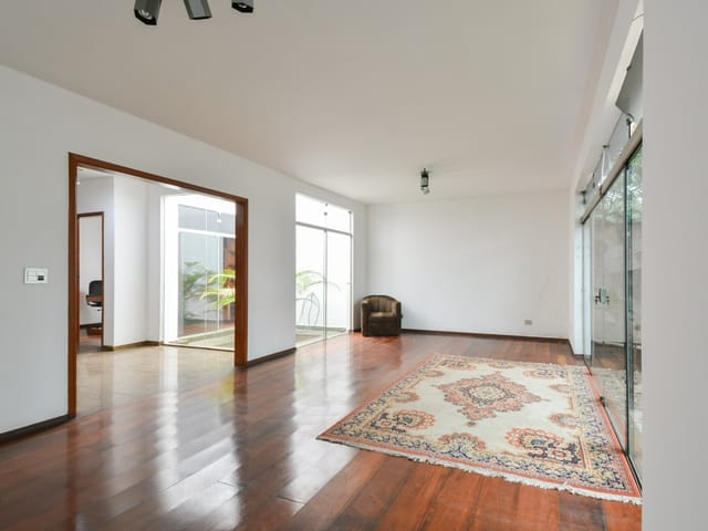 Sobrado com 260m² 4 quartos e 5 banheiros, à venda, no bairro Planalto Paulista em São Paulo