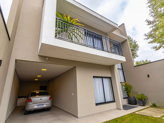 Sobrado com 175m² 3 quartos e 3 banheiros, à venda, no bairro Pineville em Pinhais