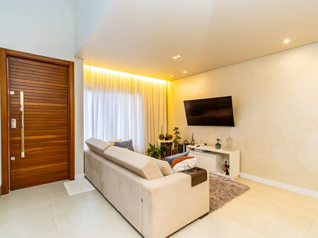 Sobrado com 175m² 3 quartos e 3 banheiros, à venda, no bairro Pineville em Pinhais