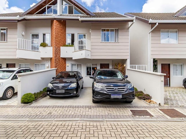 Sobrado com 150m² 3 quartos e 3 banheiros, à venda, no bairro Uberaba em Curitiba