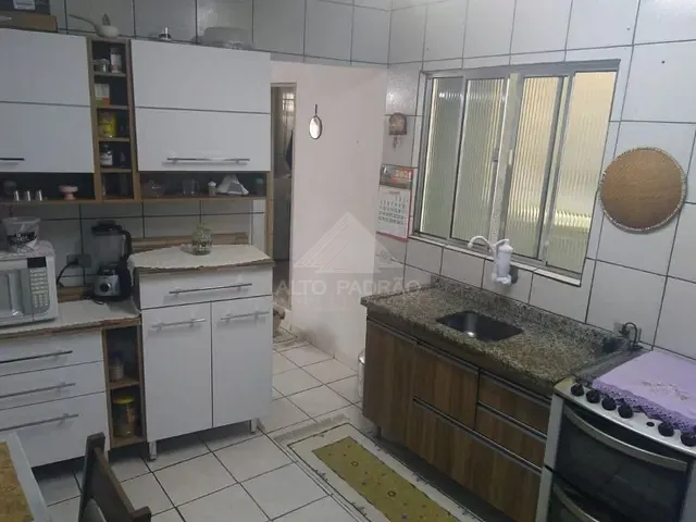 Sobrado com 190m² 4 quartos e 5 banheiros, à venda, no bairro Jardim Itapark Velho em Mauá