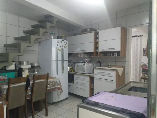Sobrado com 190m² 4 quartos e 5 banheiros, à venda, no bairro Jardim Itapark Velho em Mauá