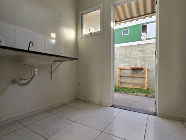 Sobrado com 60m² 2 quartos e 2 banheiros, à venda, no bairro Jardim São Marcos em Vargem Grande Paulista