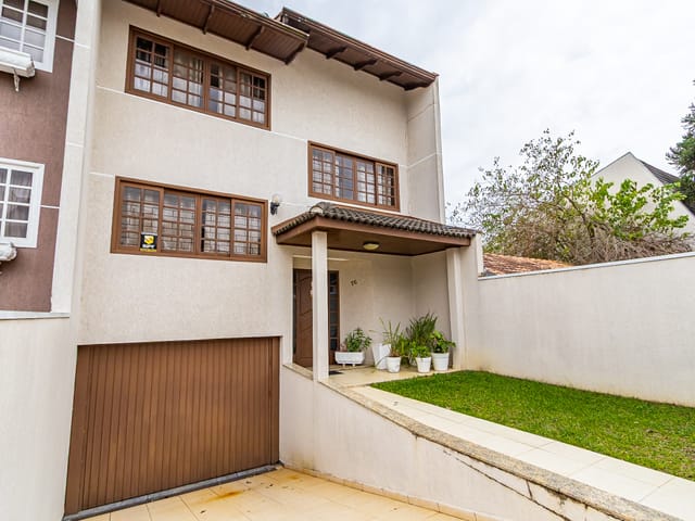 Sobrado com 490m² 3 quartos e 5 banheiros, à venda, no bairro Jardim das Américas em Curitiba