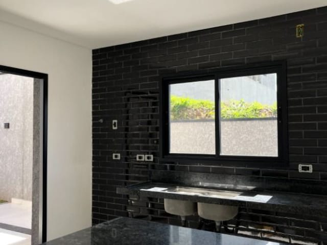 Sobrado com 150m² 3 quartos e 3 banheiros, à venda, no bairro Villas do Jaguari em Santana de Parnaíba