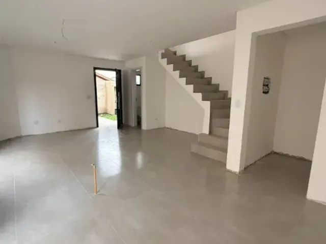 Sobrado com 109m² 3 quartos e 3 banheiros, à venda, no bairro Uberaba em Curitiba