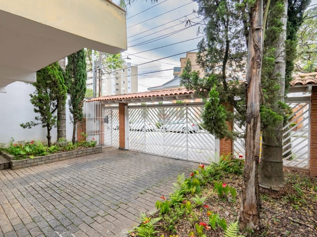 Sobrado com 303m² 3 quartos e 5 banheiros, à venda, no bairro Vila Sônia em São Paulo