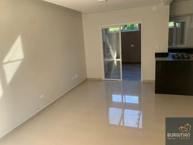 Sobrado com 84m² 4 quartos e 3 banheiros, para alugar, no bairro São Braz em Curitiba