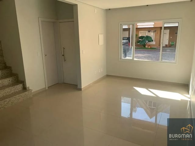 Sobrado com 84m² 4 quartos e 3 banheiros, para alugar, no bairro São Braz em Curitiba