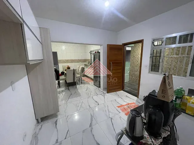 Sobrado com 157m² 3 quartos e 2 banheiros, à venda, no bairro Jardim Guapituba em Mauá