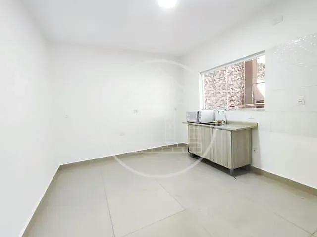 Sobrado com 350m² 3 quartos e 2 banheiros, à venda ou para alugar, no bairro Jardim Cliper em São Paulo