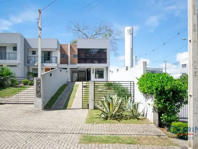 Sobrado 3 quartos e 2 banheiros, à venda, no bairro VILA SANTA TEREZINHA em Campo Largo