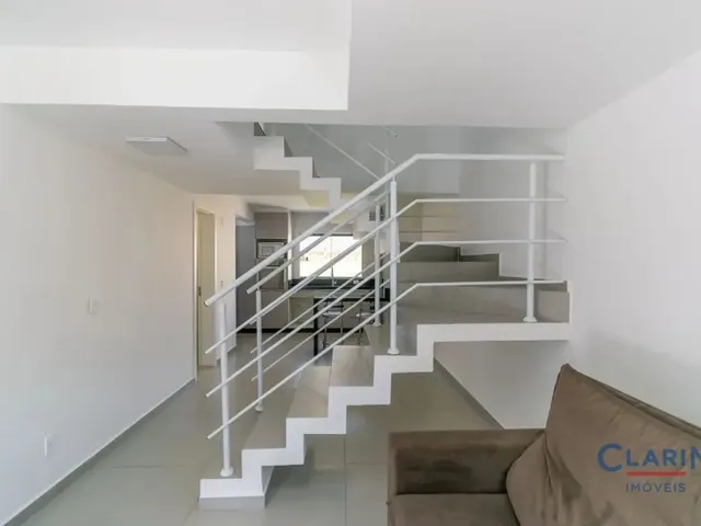 Sobrado 3 quartos e 2 banheiros, à venda, no bairro VILA SANTA TEREZINHA em Campo Largo