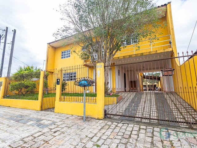 Sobrado 4 quartos e 4 banheiros, à venda, no bairro Cidade Industrial em Curitiba