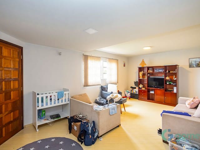 Casa 4 quartos e 4 banheiros, à venda, no bairro Cidade Industrial em Curitiba