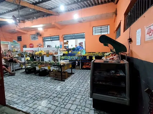 Sobrado com 225m² 3 quartos e 2 banheiros, à venda, no bairro Jardim Portugal em São José dos Campos