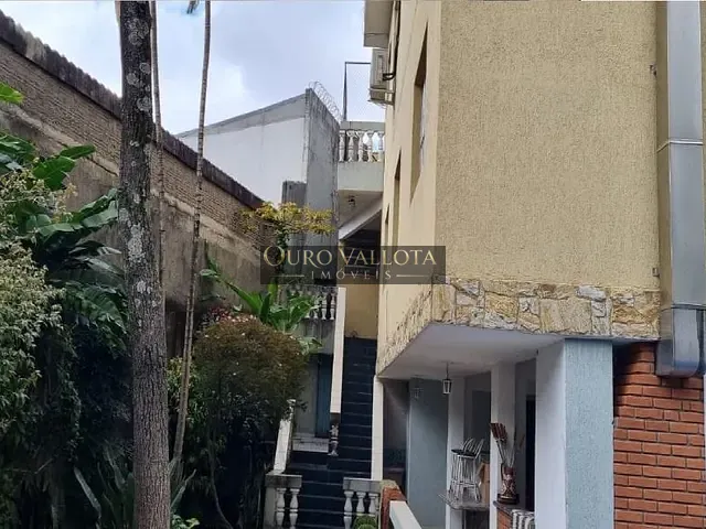Sobrado com 440m² 4 quartos e 6 banheiros, à venda, no bairro Vila Bertioga em São Paulo