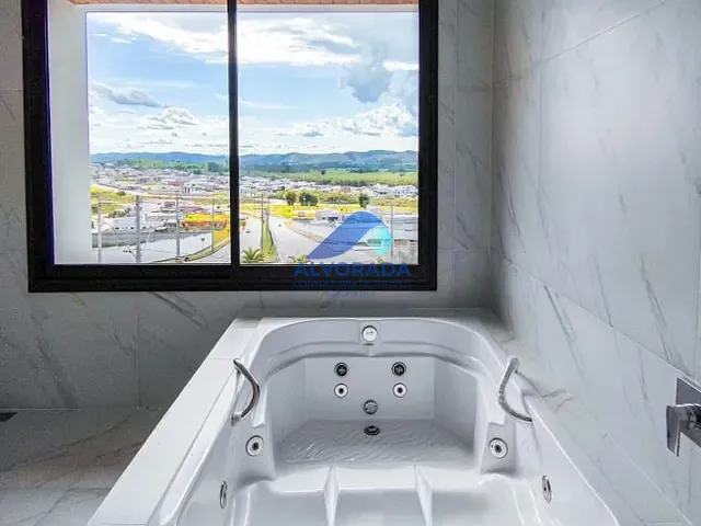 Sobrado com 540m² 5 quartos e 1 banheiro, à venda ou para alugar, no bairro Condomínio Residencial Alphaville II em São José dos Campos