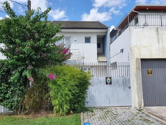 Sobrado com 79m² 3 quartos e 3 banheiros, para alugar, no bairro Parolin em Curitiba