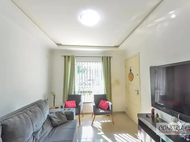 Sobrado 3 quartos e 3 banheiros, à venda, no bairro Hauer em Curitiba