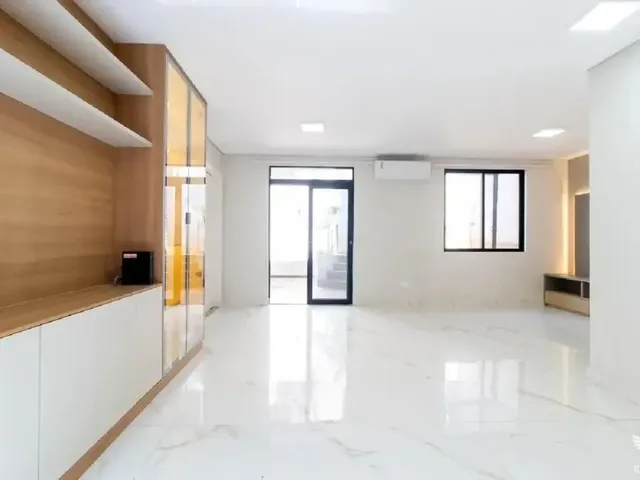 Casa com 119m² 3 quartos e 3 banheiros, à venda, no bairro Santa Felicidade em Curitiba