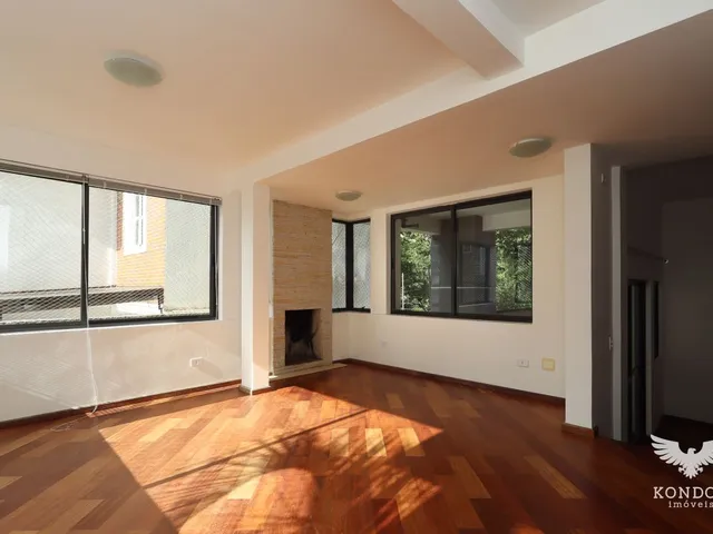Casa 4 quartos e 4 banheiros, à venda, no bairro Santa Felicidade em Curitiba