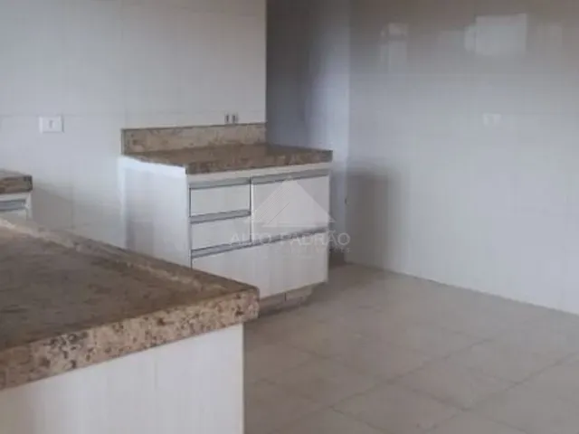 Sobrado com 348m² 5 quartos e 1 banheiro, à venda, no bairro Jardim Mauá em Mauá