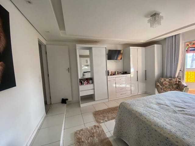 Sobrado com 140m² 3 quartos e 2 banheiros, à venda, no bairro Jardim Isis em Cotia