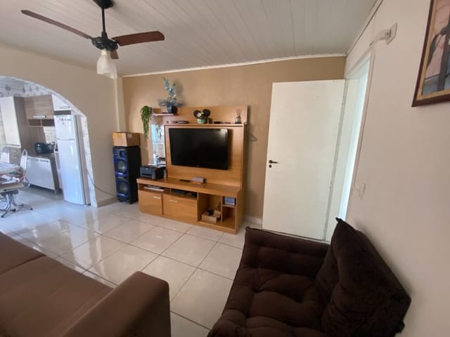 Sobrado com 140m² 3 quartos e 2 banheiros, à venda, no bairro Jardim Isis em Cotia