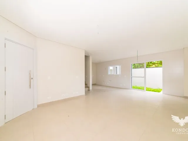 Casa 3 quartos e 4 banheiros, à venda, no bairro Santa Felicidade em Curitiba