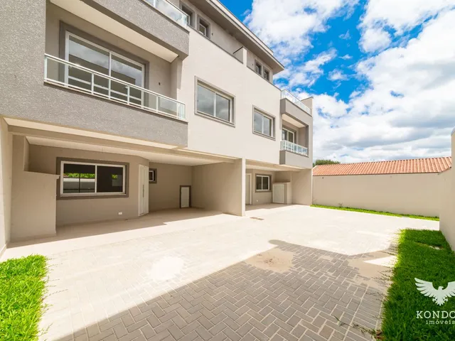 Casa 3 quartos e 4 banheiros, à venda, no bairro Santa Felicidade em Curitiba