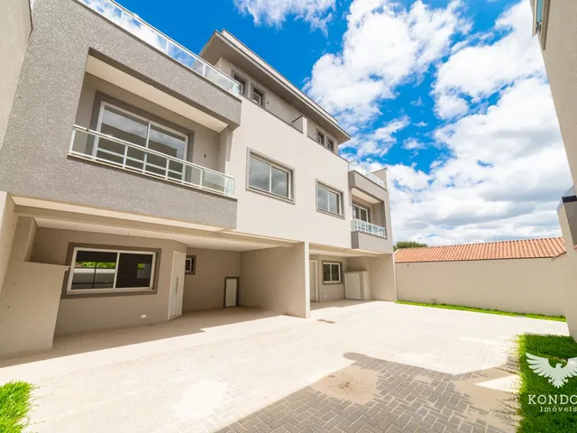 Casa 3 quartos e 4 banheiros, à venda, no bairro Santa Felicidade em Curitiba
