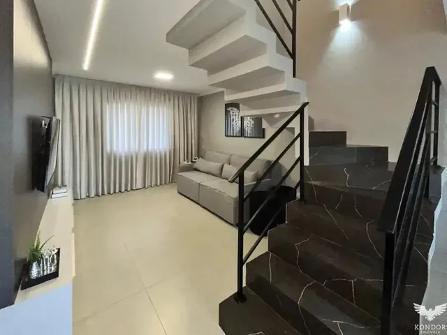 Sobrado com 133m² 3 quartos e 3 banheiros, à venda, no bairro São Braz em Curitiba