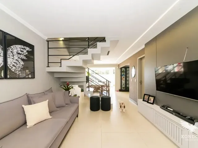 Sobrado com 133m² 3 quartos e 3 banheiros, à venda, no bairro São Braz em Curitiba