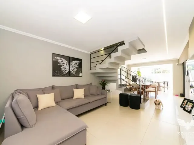 Sobrado com 133m² 3 quartos e 3 banheiros, à venda, no bairro São Braz em Curitiba