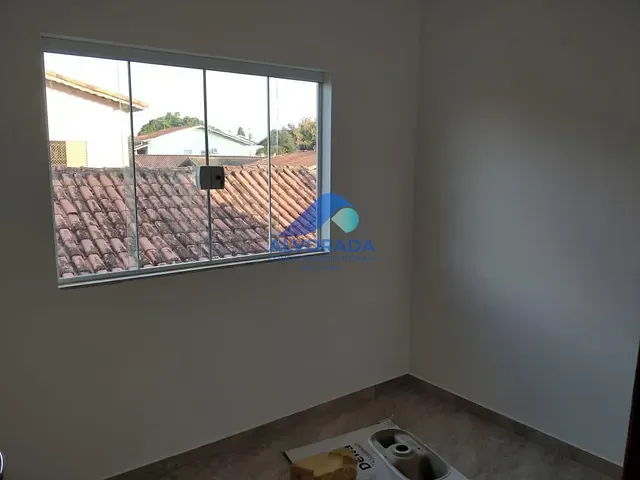 Sobrado com 125m² 4 quartos e 3 banheiros, à venda ou para alugar, no bairro Jardim das Indústrias em São José dos Campos
