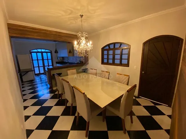 Sobrado com 126m² 3 quartos e 3 banheiros, à venda, no bairro Vila Nova Mauá em Mauá